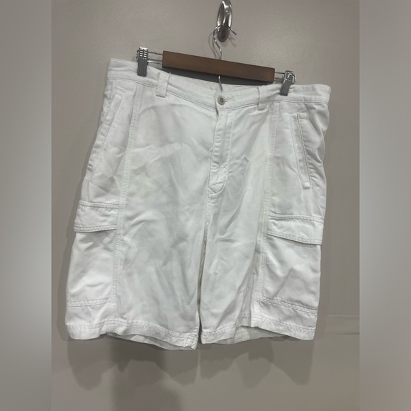 Tommy Bahama Other - TOMMY BAHAMA RELAX  55% Tencel 45% Cotton Sz 35 9" Rise CARGO SHORTS
